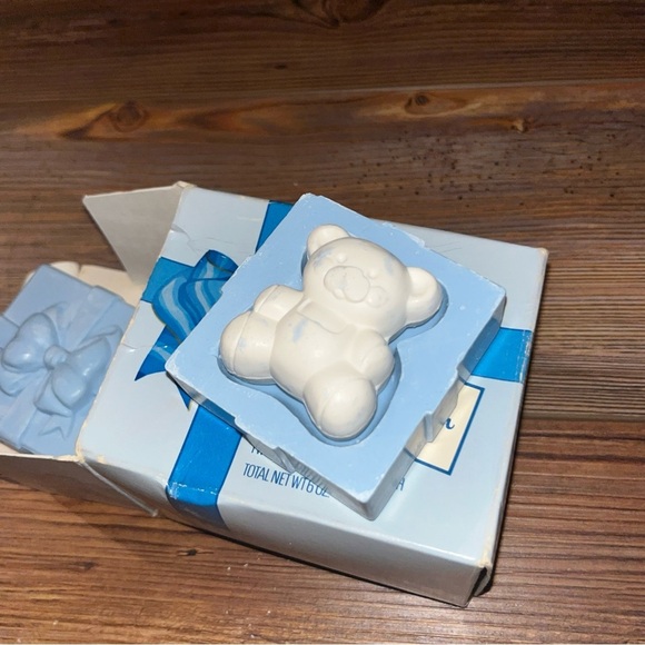 NIB Vintage Avon Bubbly Bear Soap In Soap With Box - Picture 5 of 7